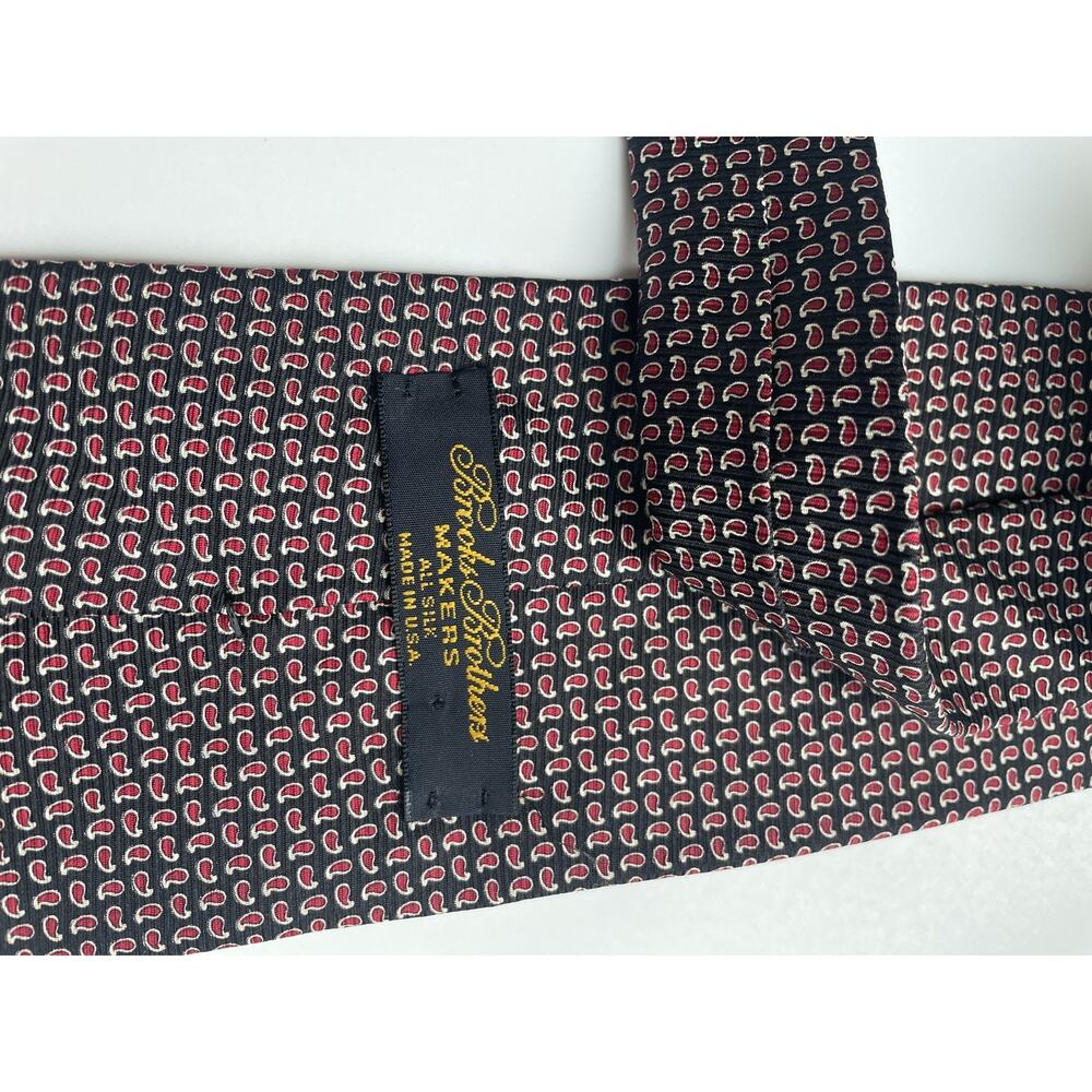 VTG Brooks Brothers Makers 100% Silk Executive Necktie Black Red Geometric